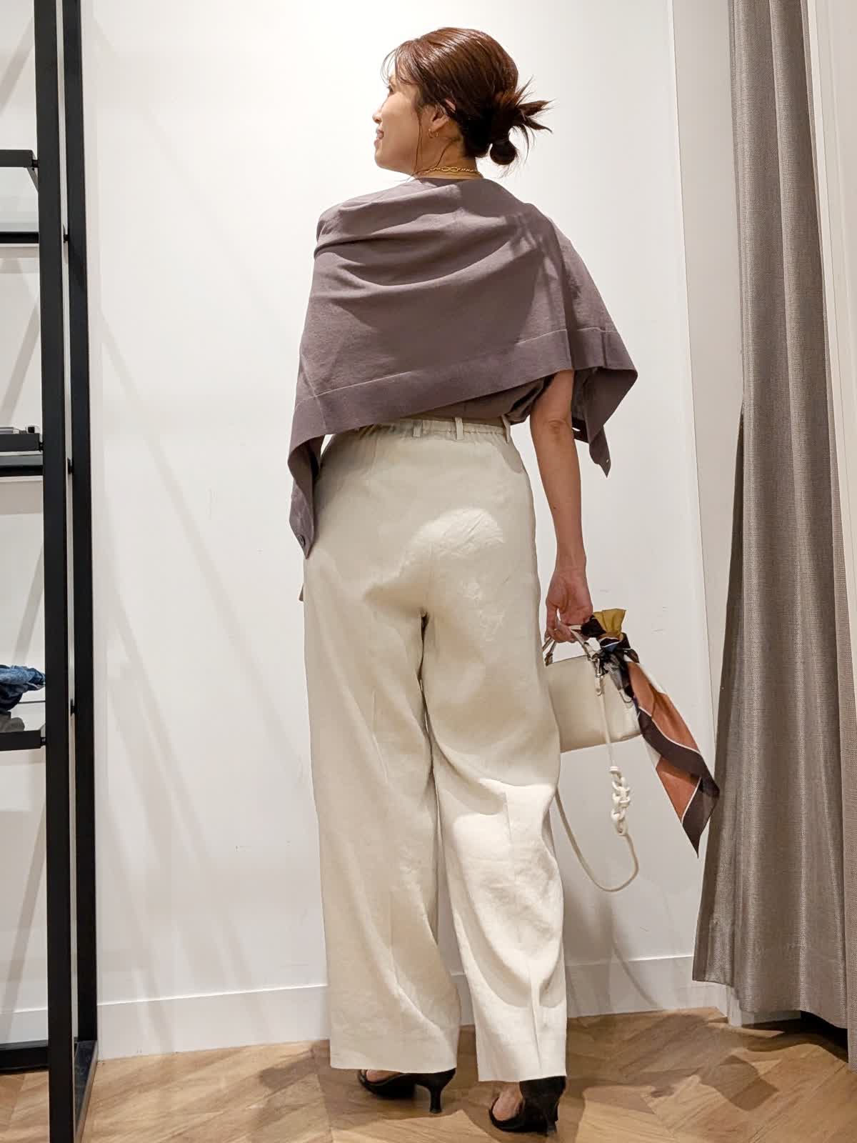 INED Lのパンツを使った岡山天満屋SUPERIORCLOSETのスタッフ INED Lのパンツを使った岡山天満屋SUPERIORCLOSETのスタッフ