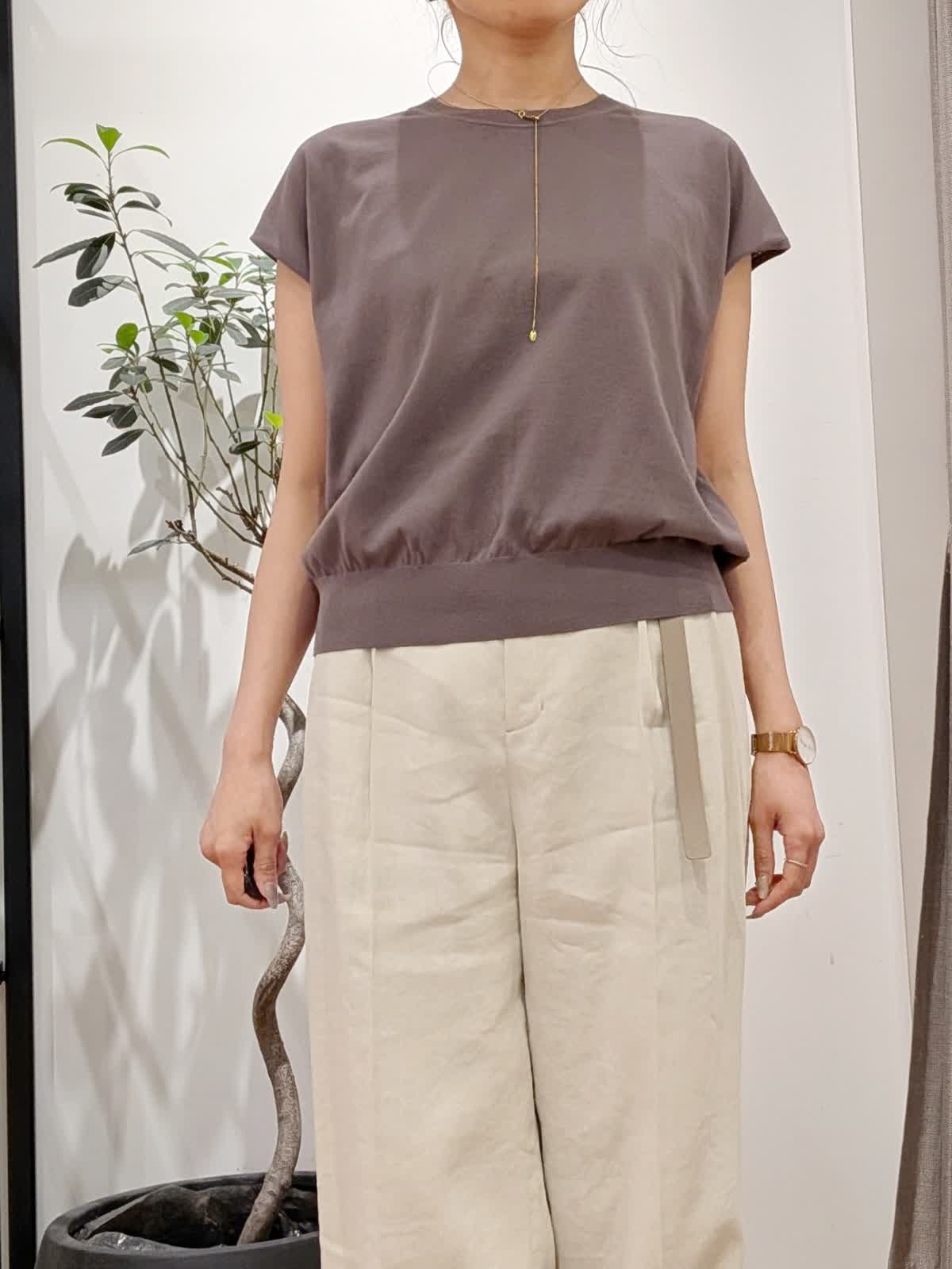 INED Lのパンツを使った岡山天満屋SUPERIORCLOSETのスタッフ