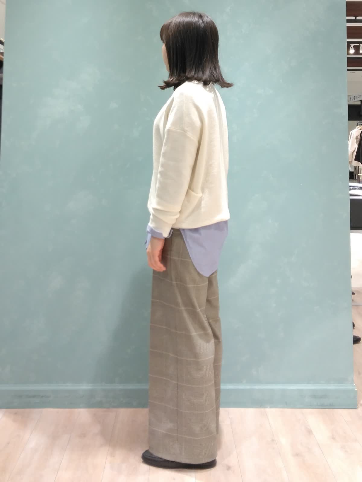 INEDのコートを使った福岡岩田屋SUPERIOR CLOSETのスタッフ