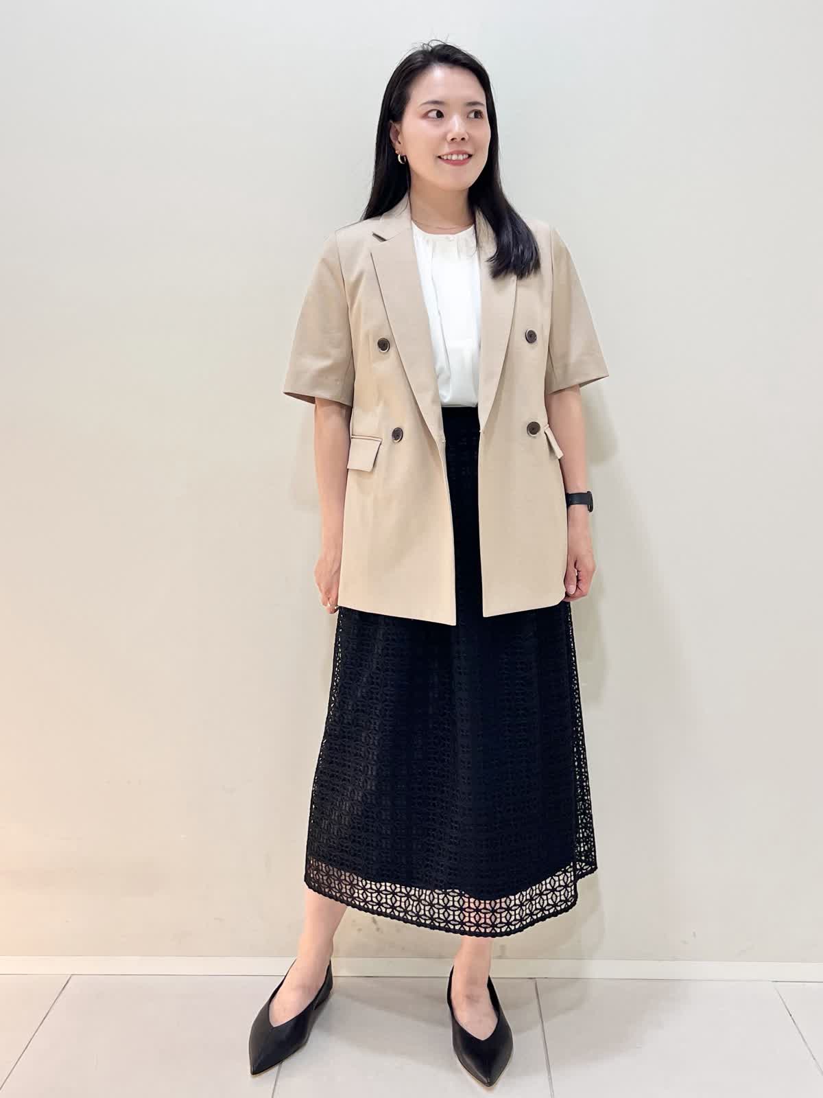 INEDのジャケットを使った広島三越SUPERIORCLOSETのスタッフ