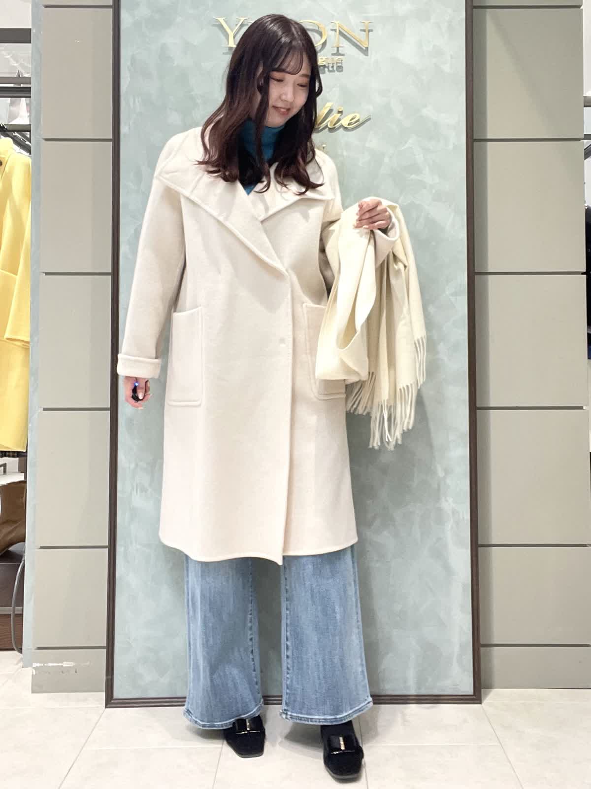 INEDのコートを使った札幌丸井今井SUPERIOR CLOSETのスタッフ