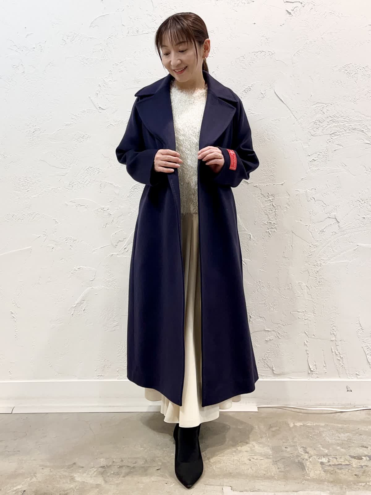 INEDのコートを使った池袋東武ROBE SUPERIOR CLOSETのスタッフ