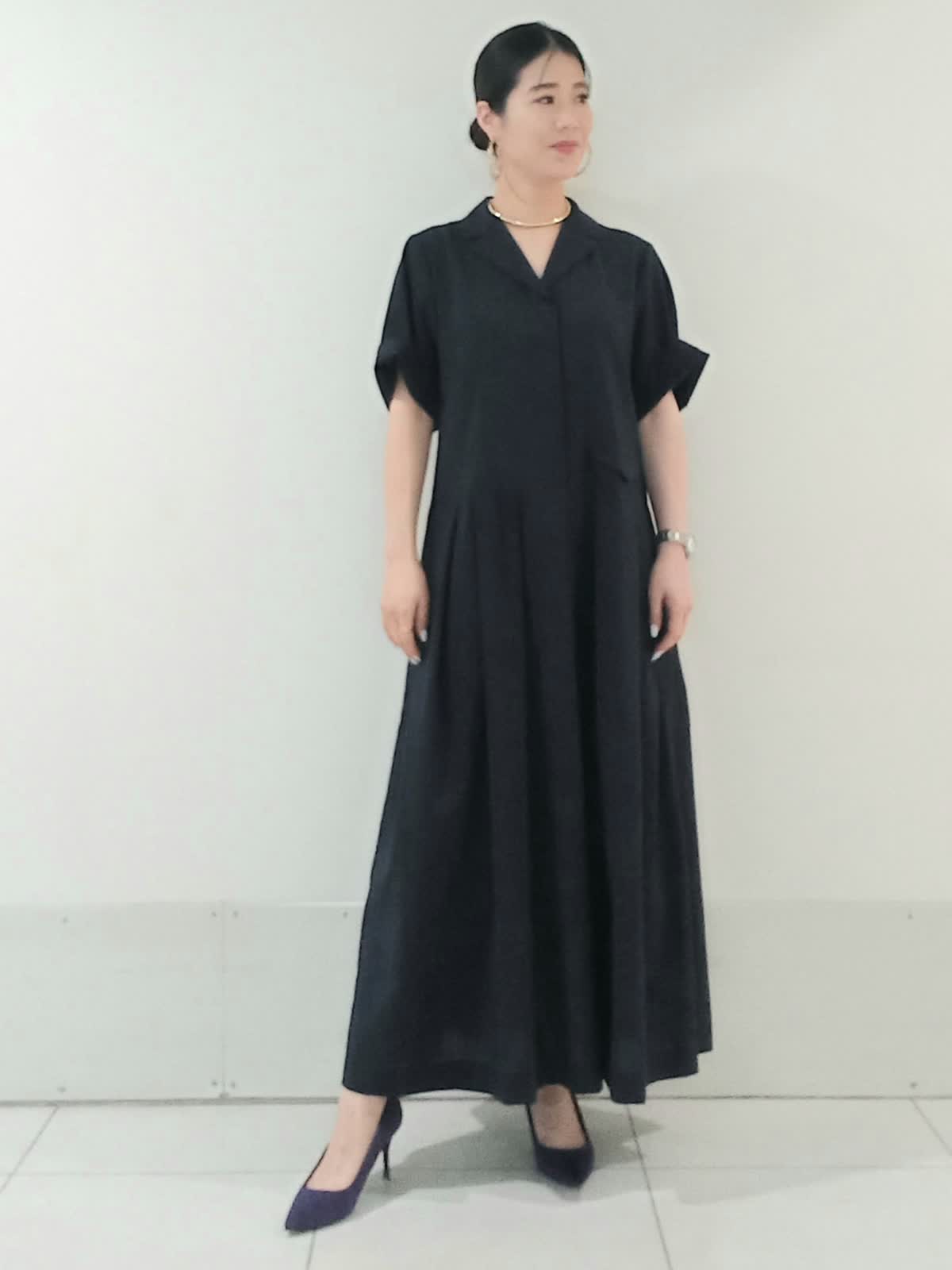 INEDのワンピースを使った札幌丸井今井SUPERIOR CLOSETのスタッフ