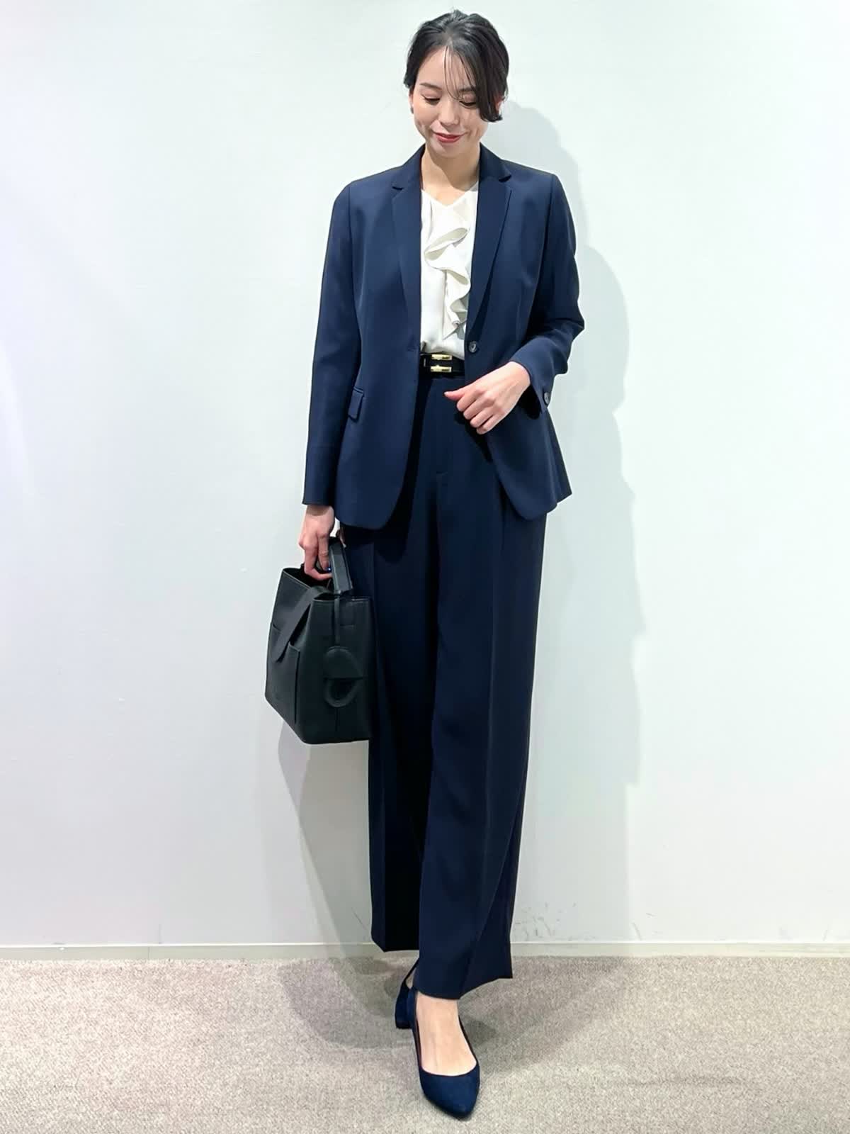 【美品】INED イネド　大きいサイズ17号　スーツ　ネイビー　紺 INEDのジャケットを使った広島三越SUPERIORCLOSETのスタッフ