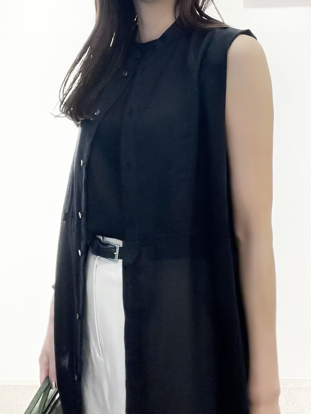 INEDのワンピースを使った広島三越SUPERIORCLOSETのスタッフ