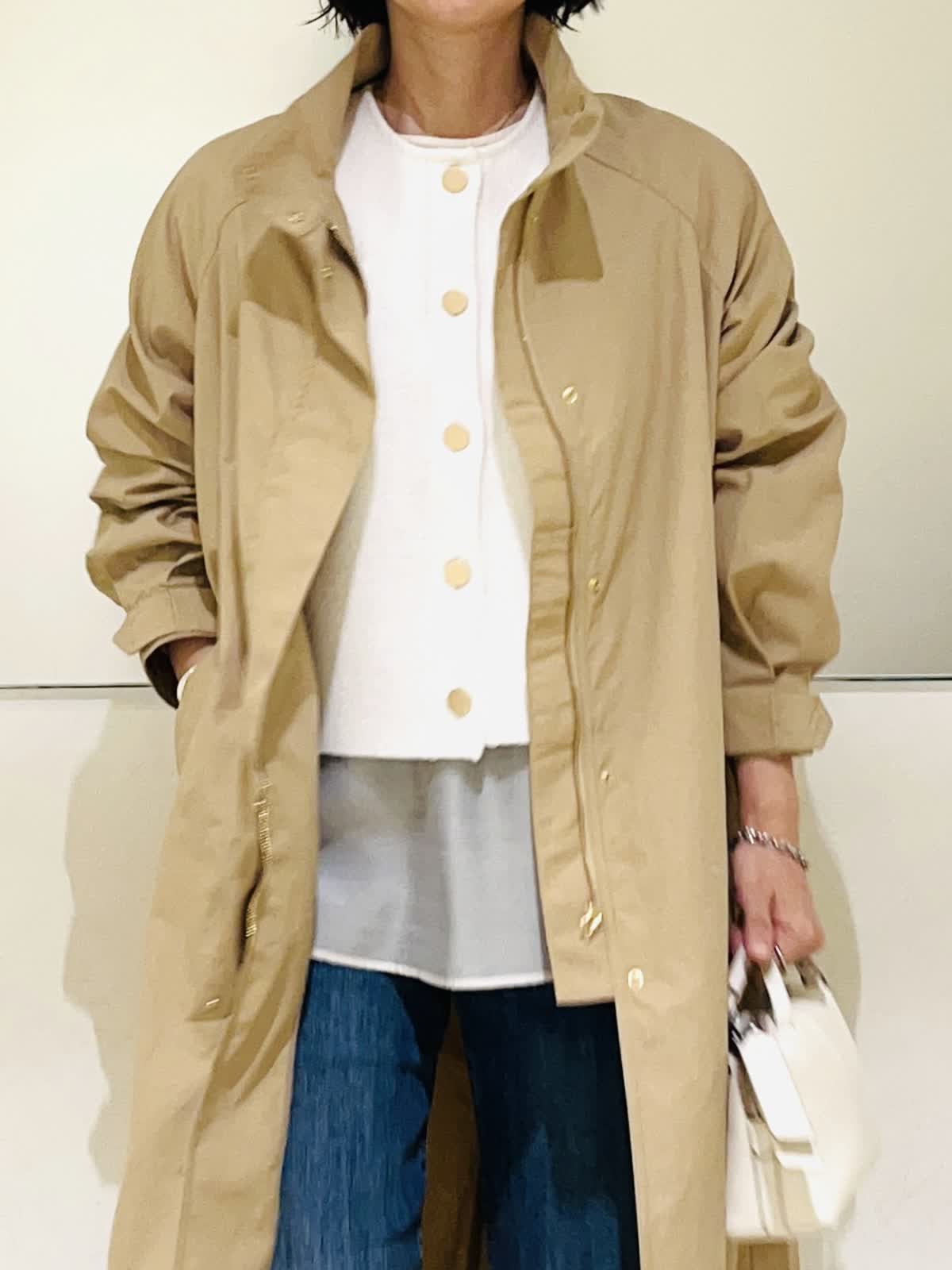 INEDのコートを使った新宿タカシマヤSUPERIOR CLOSETのスタッフ
