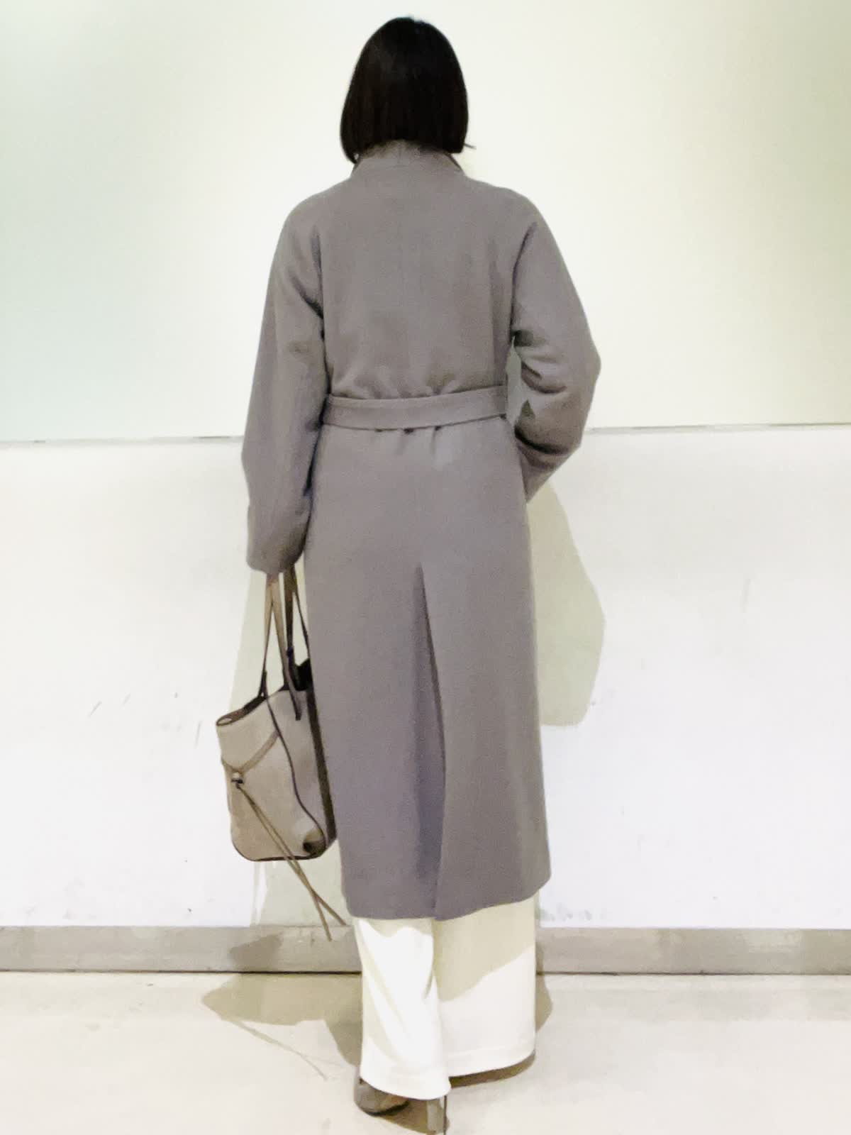 INEDのコートを使った新宿タカシマヤSUPERIOR CLOSETのスタッフ