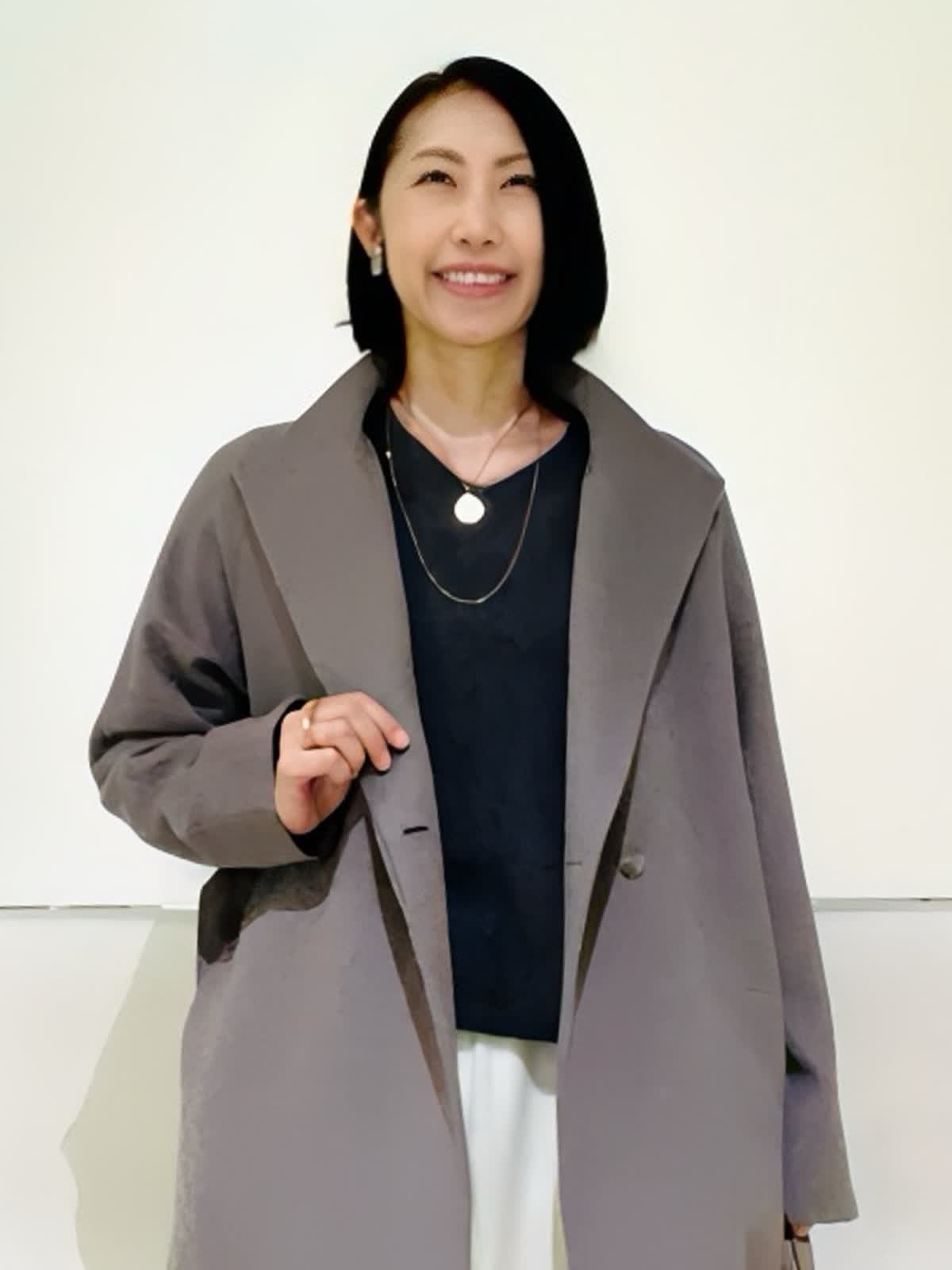 INEDのコートを使った新宿タカシマヤSUPERIOR CLOSETのスタッフ