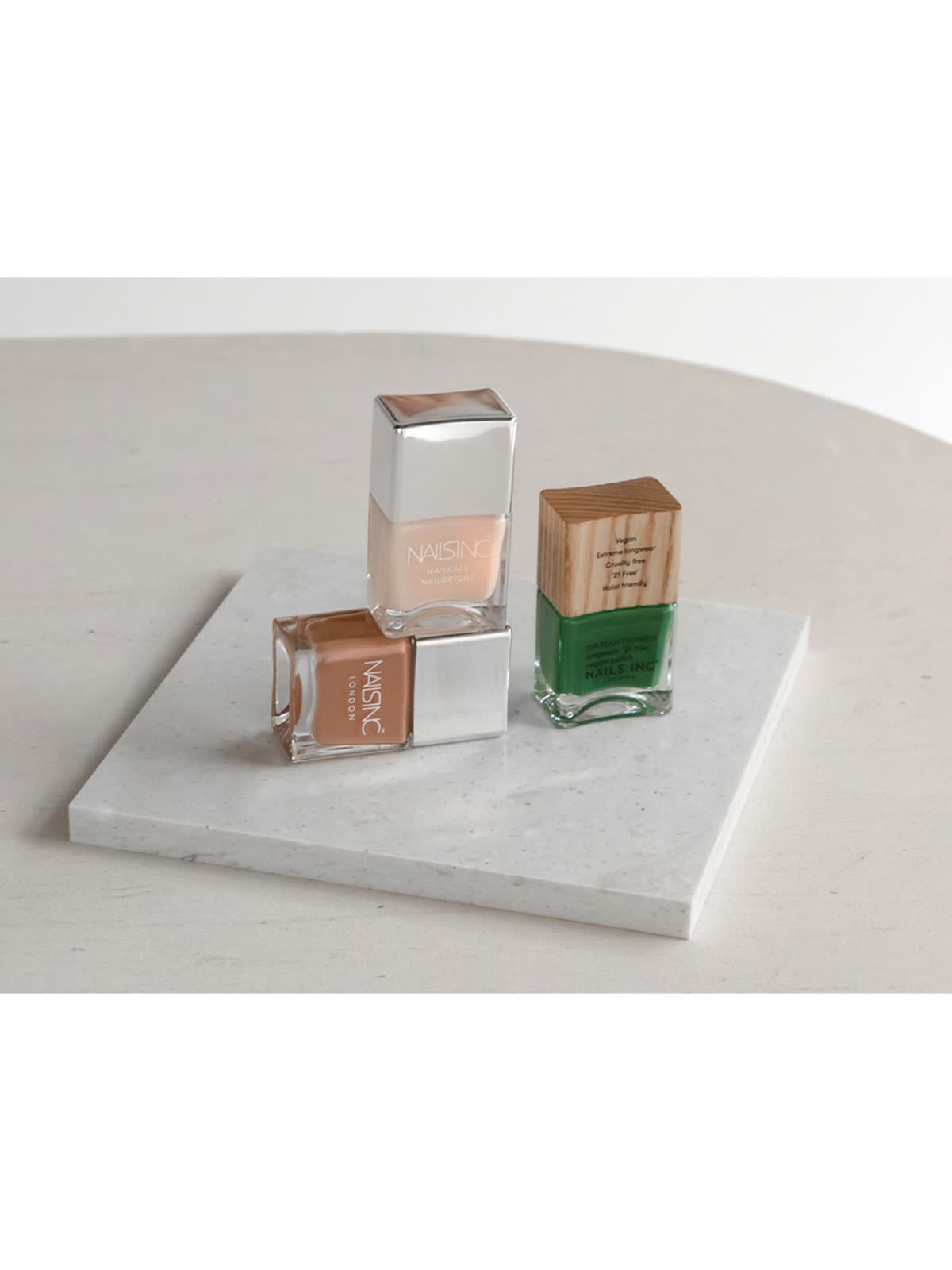 BEST-SELLING NAILS INC 2022 - LUCUA osaka（ルクア大阪）