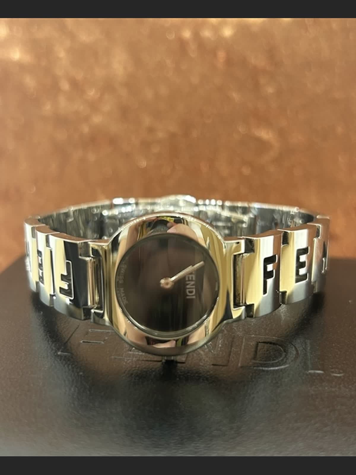 時計 FEBDI 3950l FENDI】vintage 3050Lのご紹介 - LUCUA osaka（ルクア大阪）