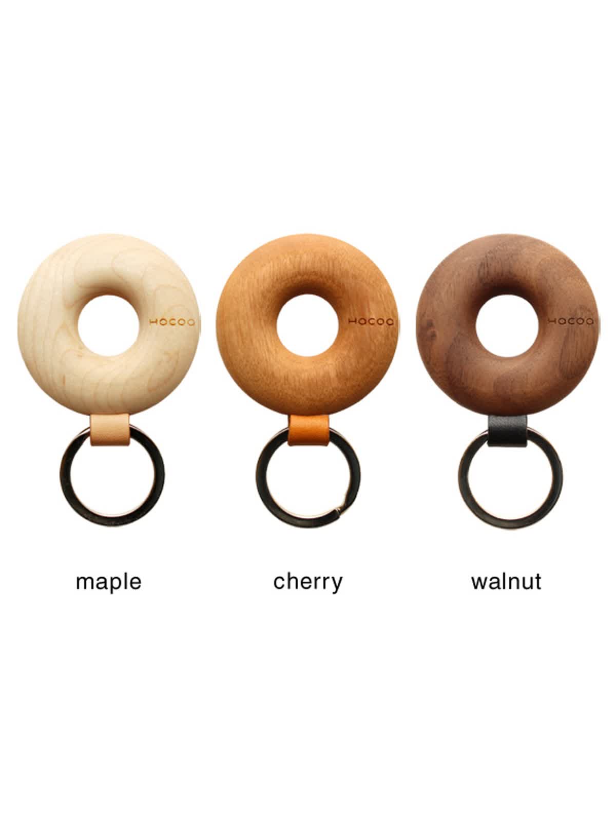 指に馴染む輪っか型の木製キーホルダー「Keyholder Hoop