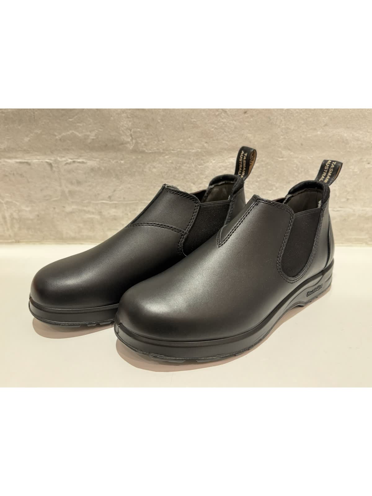 Blundstone】ALL-TERRAIN LOW CUT / BS2380 Black - LUCUA osaka 